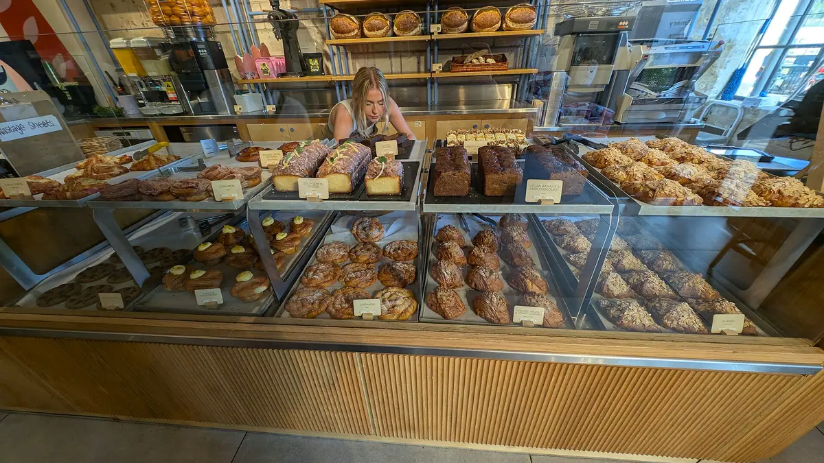 Greggs Bakery – bakery in Lawrence Weston, Bristol